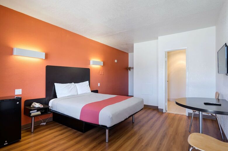 Motel 6 Santa Fe Plaza - Downtown