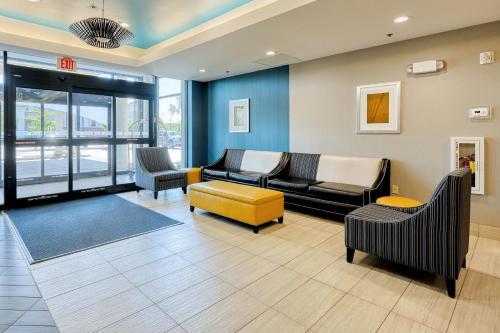 Hotel Holiday Inn Express And Suites Batavia