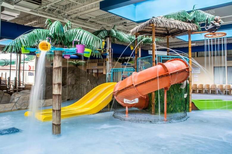 Clarion Hotel Palm Island Indoor Waterpark