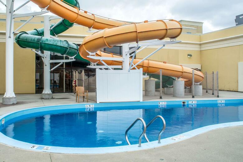 Clarion Hotel Palm Island Indoor Waterpark