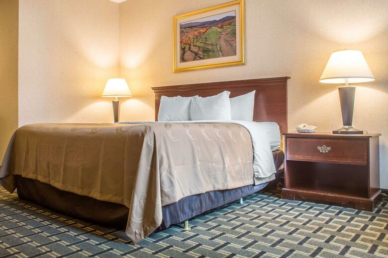 Clarion Hotel Palm Island Indoor Waterpark