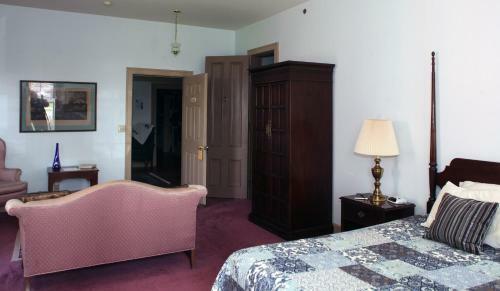 Bed & Breakfast Oak Valley Inn And Suites