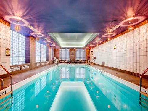Luxury Apartments A Short Walk From Times Square