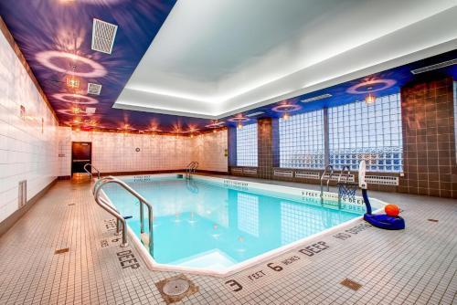 Luxury Apartments A Short Walk From Times Square