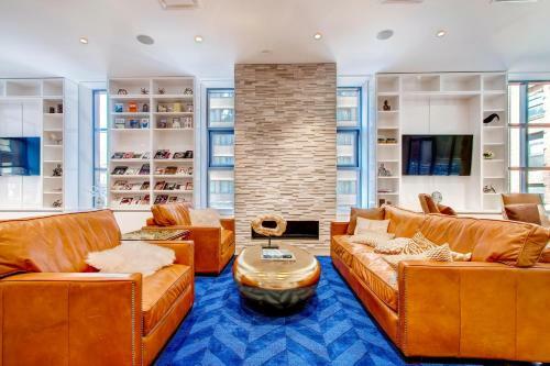 Luxury Apartments A Short Walk From Times Square