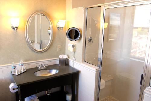 Posada The Parker Inn And Suites