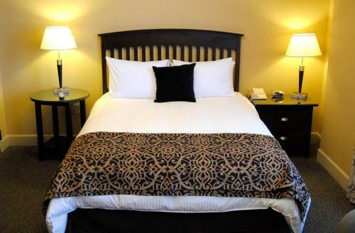 Posada The Parker Inn And Suites
