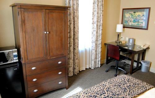 Posada The Parker Inn And Suites