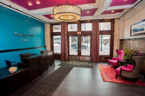 Posada The Parker Inn And Suites