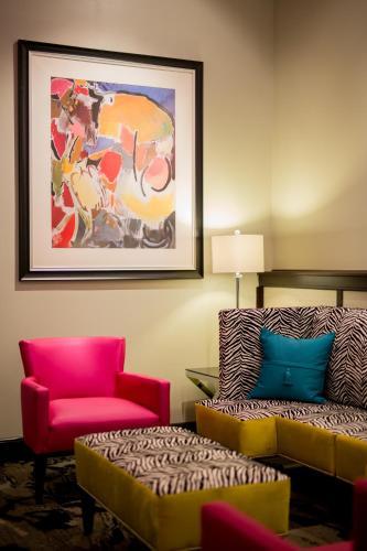 Posada The Parker Inn And Suites