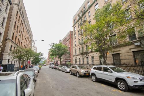 Luxurious Three Bedroom Apartment