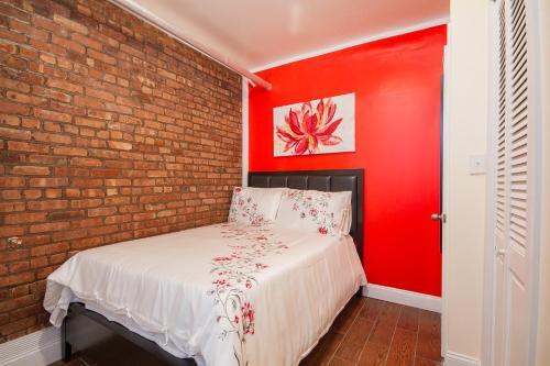 Luxurious Three Bedroom Apartment