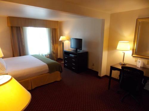 Hotel Holiday Inn Express Syracuse-fairgrounds