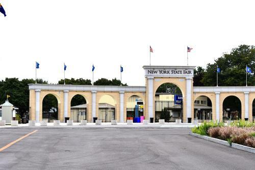 Hotel Holiday Inn Express Syracuse-fairgrounds