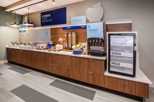 Hotel Holiday Inn Express Syracuse-fairgrounds