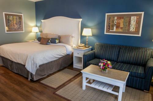 Watkins Glen Harbor Hotel