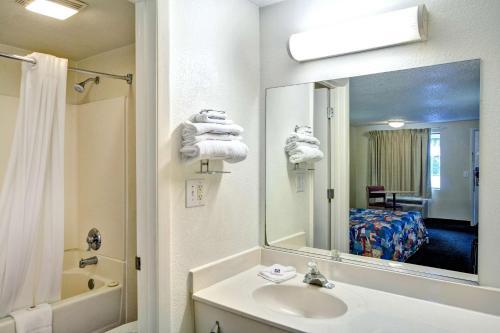 Motel Knights Inn Burlington Nc