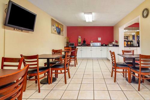 Hotel Econo Lodge Research Triangle Park