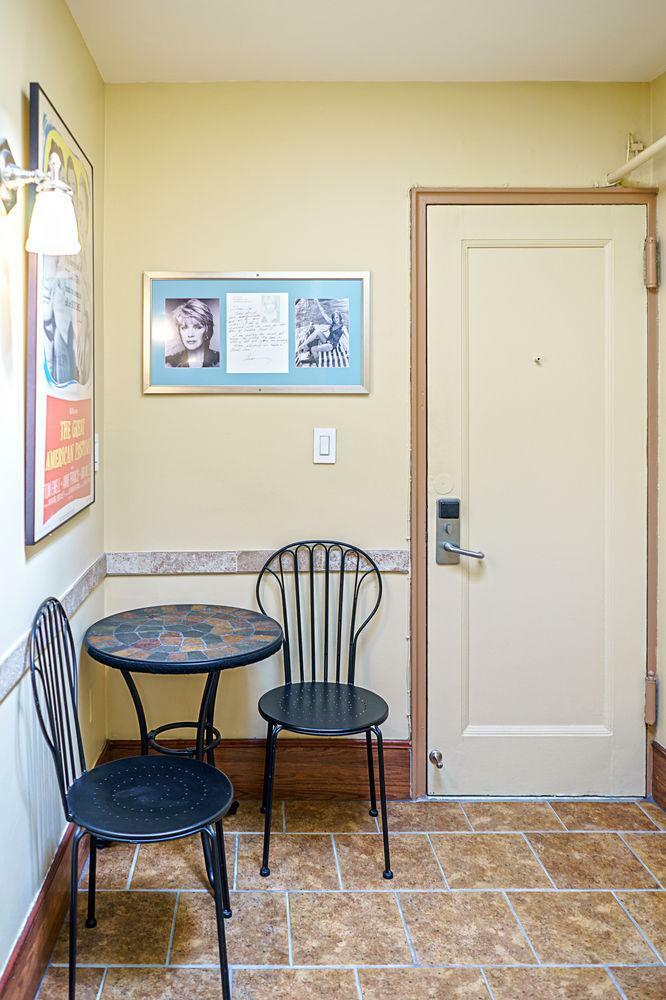Bed & Breakfast Chelsea Pines Inn