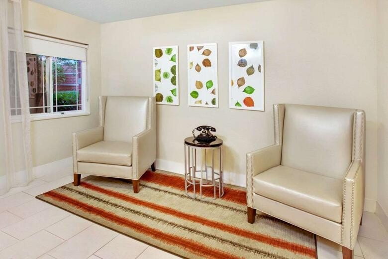 Hotel Hawthorn Suites By Wyndham Greensboro