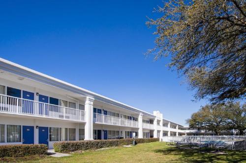 Hotel Motel 6 Jacksonville Nc