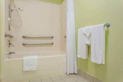 Hotel Days Inn Raleigh Airport