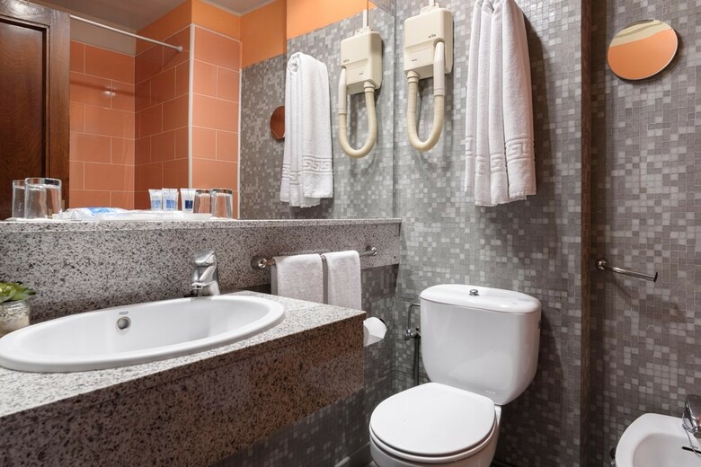 Hotel Crisol Quindos