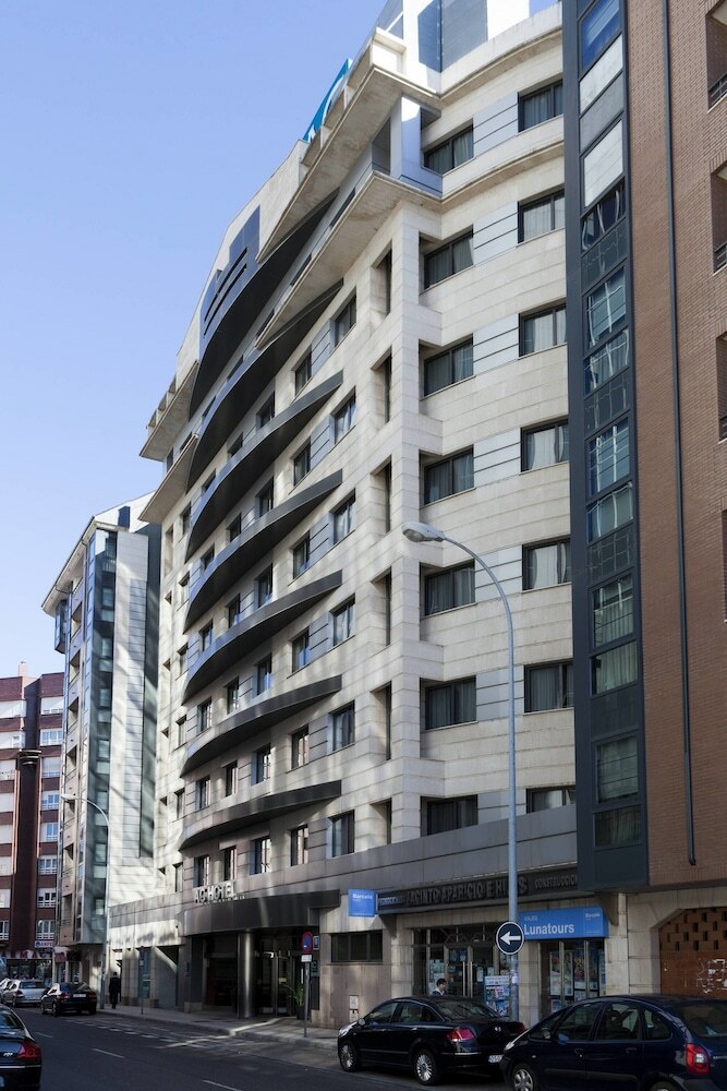 AC Hotel Le�n San Antonio By Marriott