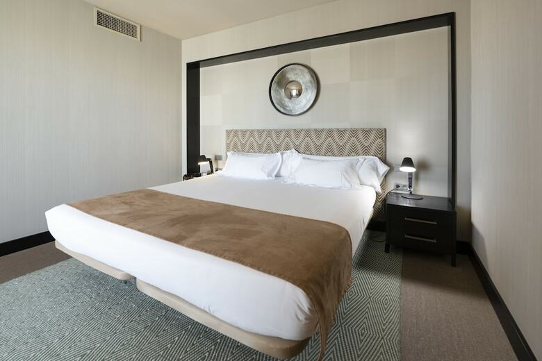 Hotel Barcel� Le�n Conde Luna