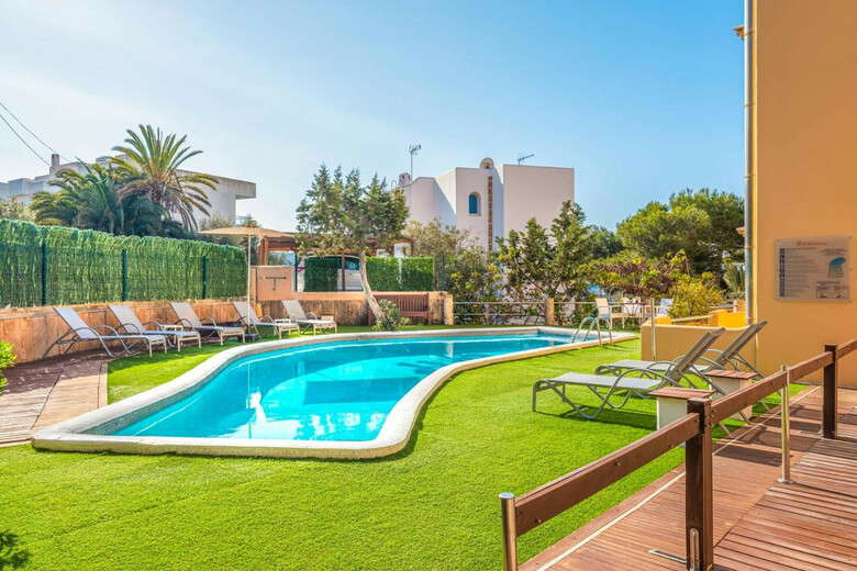 Apartamentos Playa Ferrera