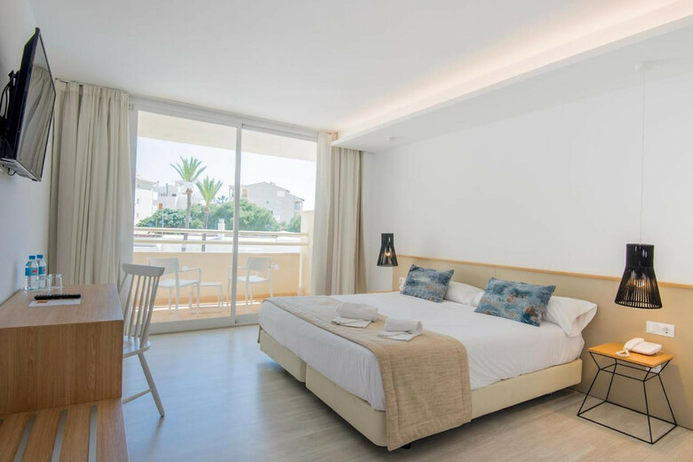 Hotel Globales Cala Bona Suites Globales