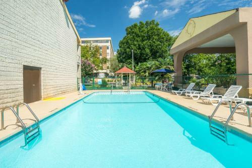 Motel Days Inn By Wyndham Raleigh Midtown