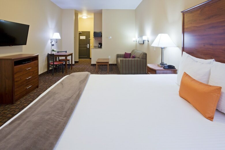 Hotel Expressway Suites Of Grand Forks