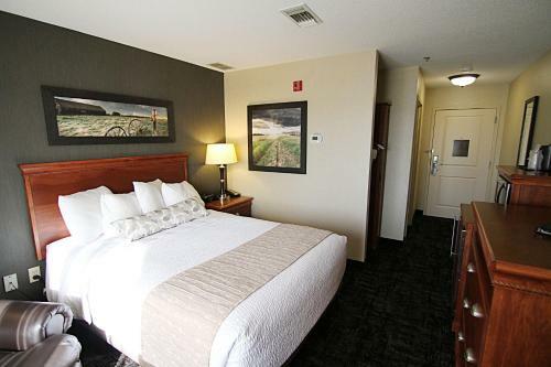 Hotel C'mon Inn Grand Forks