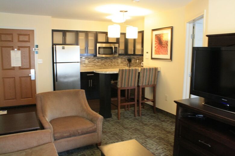 Hotel Staybridge Suites Minot