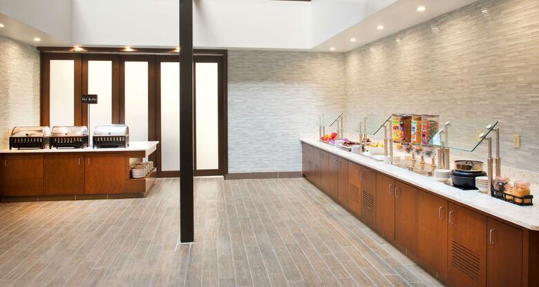 Hotel Embassy Suites By Hilton Cincinnati Northeast - Blue Ash