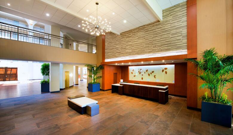 Hotel Embassy Suites By Hilton Cincinnati Northeast - Blue Ash