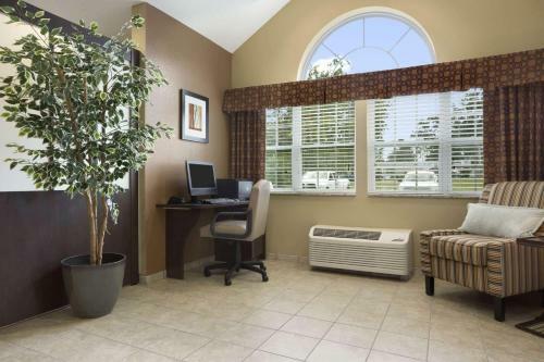 Hotel Microtel Inn And Suites Carrollton