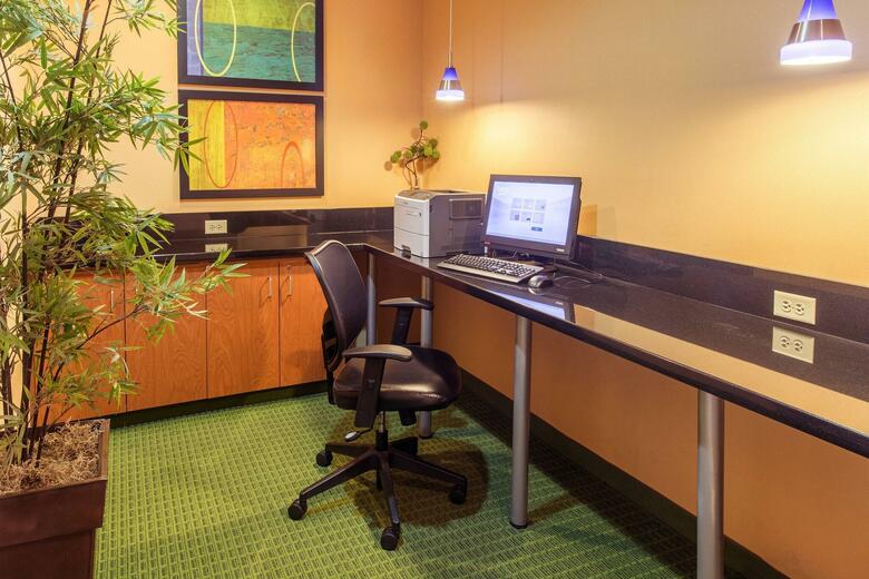 Hotel Fairfield Inn & Suites Canton