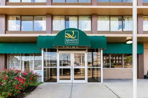 Hotel Quality Inn & Suites Cincinnati