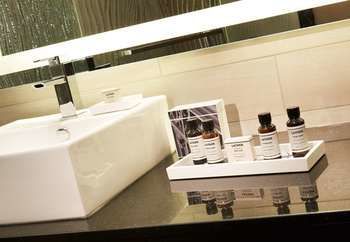 Hotel Metropolitan At The 9, Autograph Collection