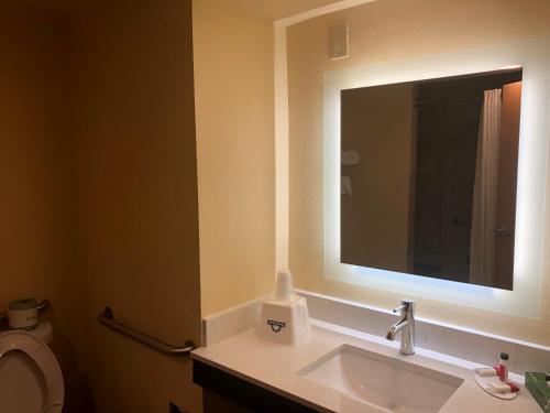 Posada Days Inn Grove City