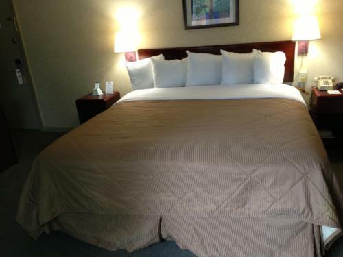 Hotel Days Inn Of Lakewood