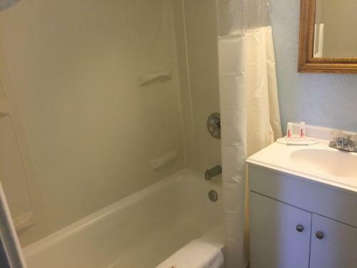 Hotel Days Inn Of Lakewood