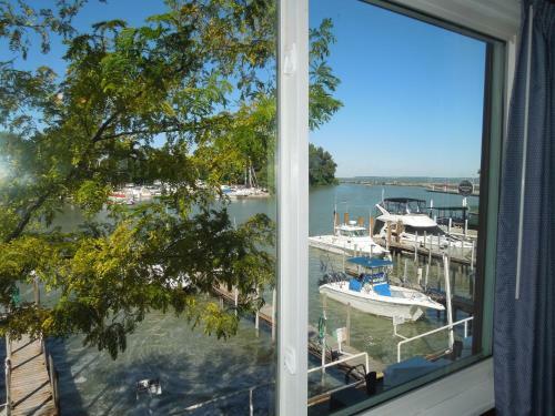 Motel Americas Best Value Inn Port Clinton