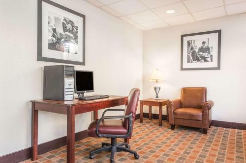 Hotel Baymont Inn & Suites Cincinnati