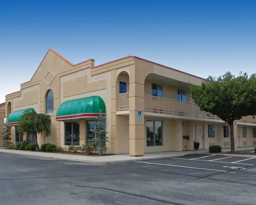 Hotel Baymont Inn & Suites Sandusky
