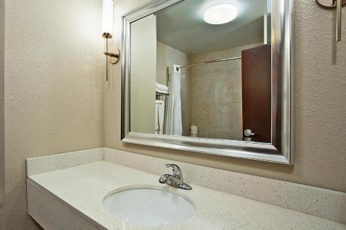 Hotel Holiday Inn Express & Suites Springfield