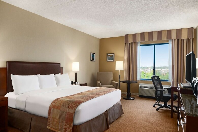 Radisson Hotel At The University Of Toledo