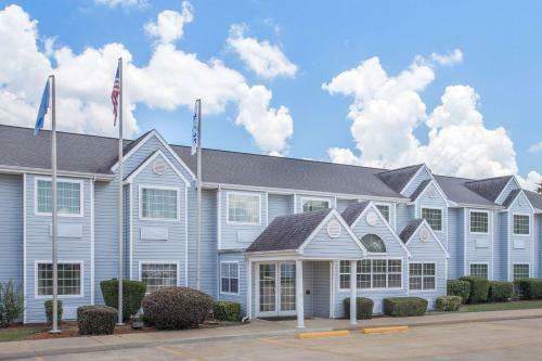 Hotel Microtel Inn & Suites By Wyndham Broken Bow